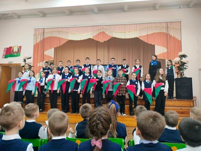 Торжественный приём учащихся в ряды Белорусской республиканской пионерской организации